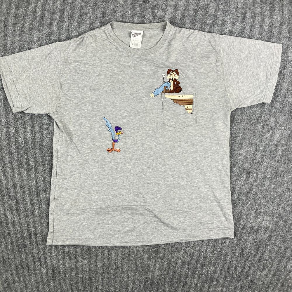 Warner Bros T-Shirt Mens Size M Gray Wile E‎ Coyote Road Runner Pocket Embroider